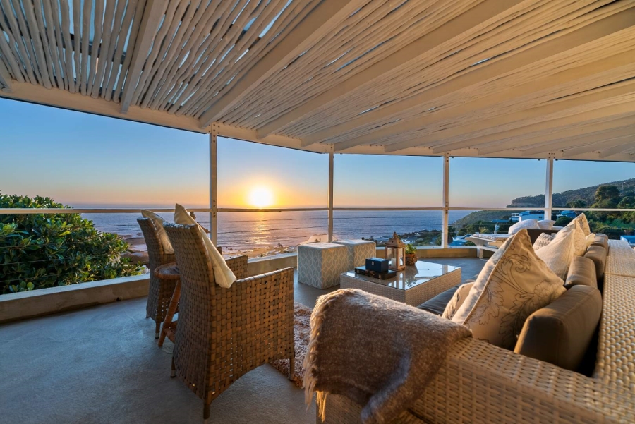 6 Bedroom Property for Sale in Llandudno Western Cape